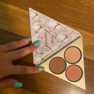 Too Faced Blush/Bronzer Palette